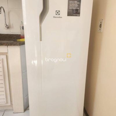 Apartamento com 31m², 1 quarto, 1 garagem, no bairro Canasvieiras em Florianópolis