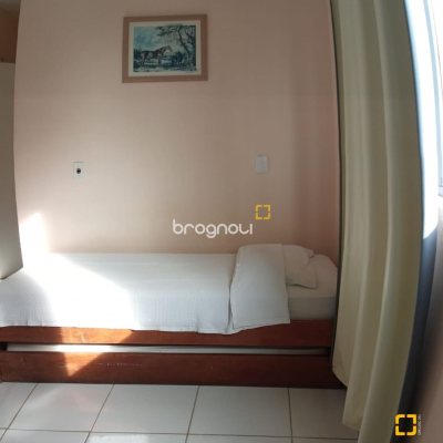 Apartamento com 31m², 1 quarto, 1 garagem, no bairro Canasvieiras em Florianópolis