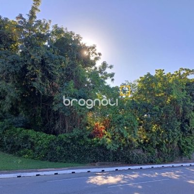 Terreno com 1125m², no bairro Estreito em Florianópolis