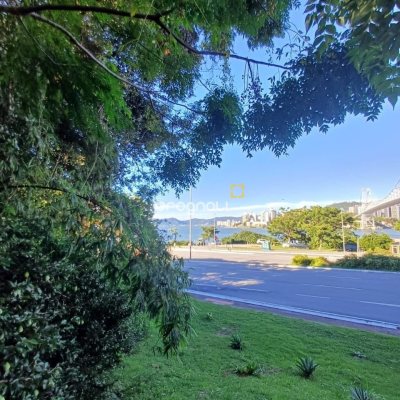 Terreno com 1125m², no bairro Estreito em Florianópolis