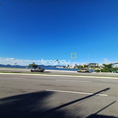 Terreno com 1125m², no bairro Estreito em Florianópolis