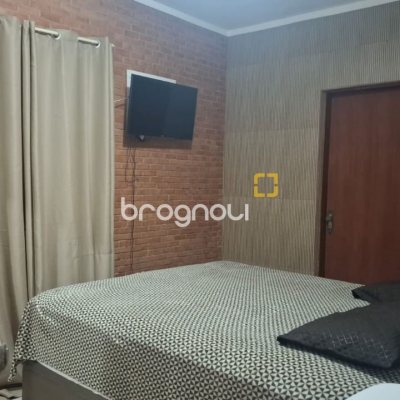 Casa com 95m², 4 quartos (sendo 1 suíte), 1 garagem, no bairro Centro em Florianópolis