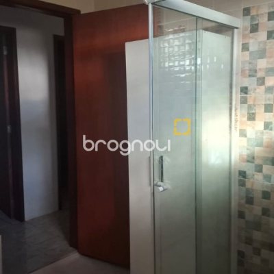 Casa com 95m², 4 quartos (sendo 1 suíte), 1 garagem, no bairro Centro em Florianópolis