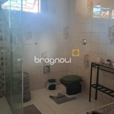 Casa com 95m², 4 quartos (sendo 1 suíte), 1 garagem, no bairro Centro em Florianópolis