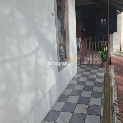 Casa com 95m², 4 quartos (sendo 1 suíte), 1 garagem, no bairro Centro em Florianópolis