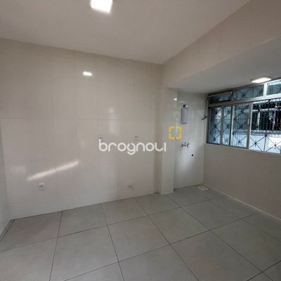 Apartamento com 43m², 2 quartos, 1 garagem, no bairro Estreito em Florianópolis