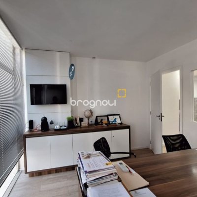 Sala com 95m², 1 garagem, no bairro Centro em Florianópolis