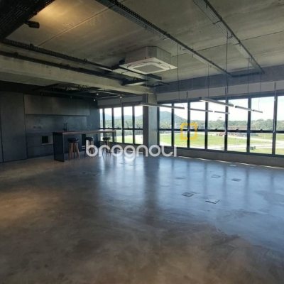 Sala com 136m², 1 garagem, no bairro Campeche em Florianópolis