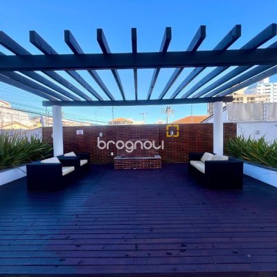 Apartamento com 57m², 2 quartos, 1 garagem, no bairro Barreiros em São José