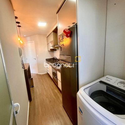 Apartamento com 57m², 2 quartos, 1 garagem, no bairro Barreiros em São José