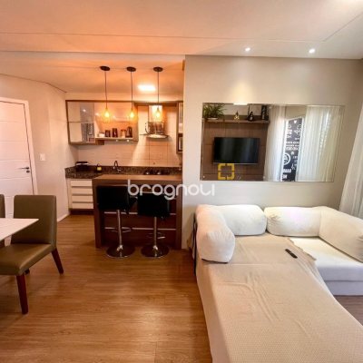 Apartamento com 57m², 2 quartos, 1 garagem, no bairro Barreiros em São José