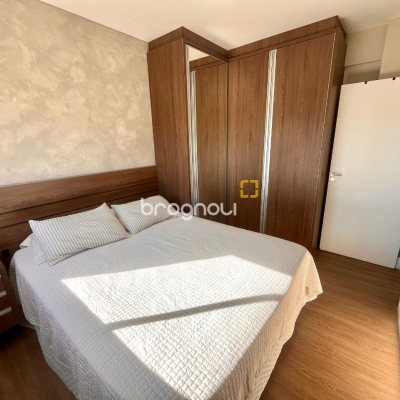 Apartamento com 57m², 2 quartos, 1 garagem, no bairro Barreiros em São José