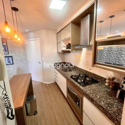 Apartamento com 57m², 2 quartos, 1 garagem, no bairro Barreiros em São José