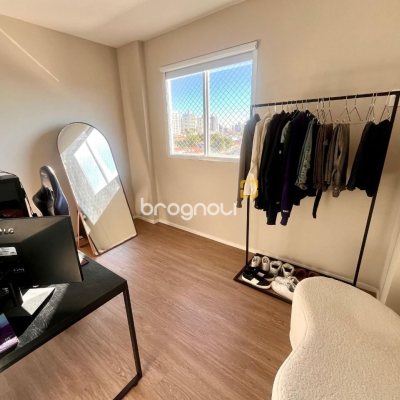 Apartamento com 57m², 2 quartos, 1 garagem, no bairro Barreiros em São José