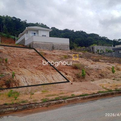 Terreno com 360m², no bairro Campinas em São José