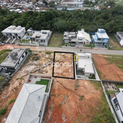 Terreno com 360m², no bairro Campinas em São José