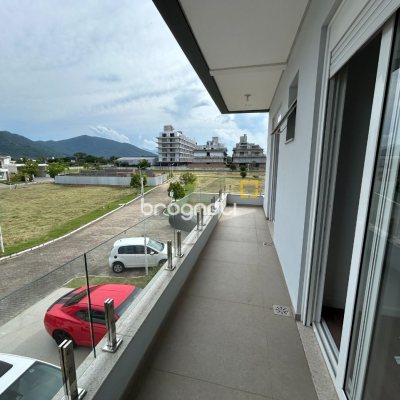 Casa com 278m², 5 quartos (sendo 2 suítes), 4 garagens, no bairro Campeche em Florianópolis