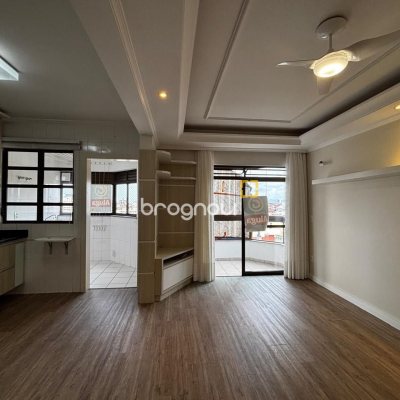 Apartamento com 85m², 3 quartos (sendo 1 suíte), 2 garagens, no bairro Coqueiros em Florianópolis