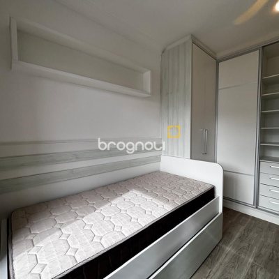 Apartamento com 85m², 3 quartos (sendo 1 suíte), 2 garagens, no bairro Coqueiros em Florianópolis