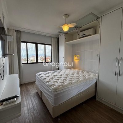Apartamento com 85m², 3 quartos (sendo 1 suíte), 2 garagens, no bairro Coqueiros em Florianópolis