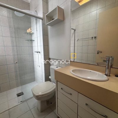 Apartamento com 85m², 3 quartos (sendo 1 suíte), 2 garagens, no bairro Coqueiros em Florianópolis