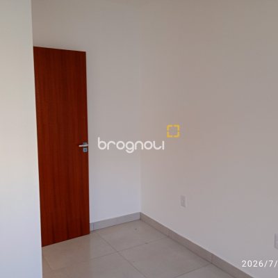 Casa com 72m², 2 quartos (sendo 2 suítes), 1 garagem, no bairro Areias em São José