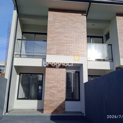 Casa com 72m², 2 quartos (sendo 2 suítes), 1 garagem, no bairro Areias em São José