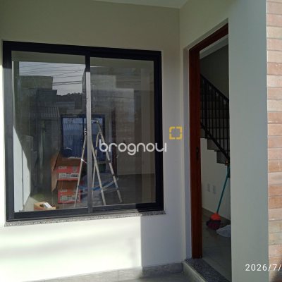 Casa com 72m², 2 quartos (sendo 2 suítes), 1 garagem, no bairro Areias em São José