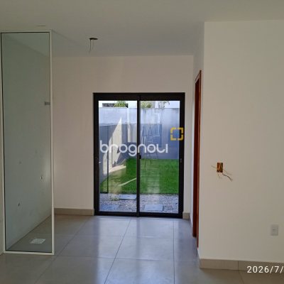 Casa com 72m², 2 quartos (sendo 2 suítes), 1 garagem, no bairro Areias em São José