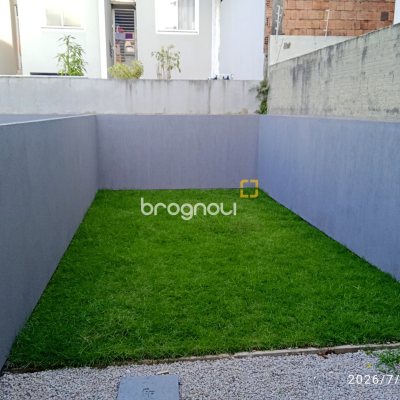 Casa com 72m², 2 quartos (sendo 2 suítes), 1 garagem, no bairro Areias em São José
