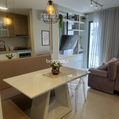 Apartamento com 71m², 1 quarto, 1 garagem, no bairro Carvoeira em Florianópolis