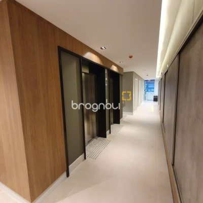 Apartamento com 71m², 1 quarto, 1 garagem, no bairro Carvoeira em Florianópolis