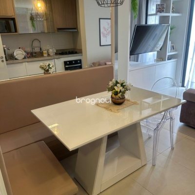 Apartamento com 71m², 1 quarto, 1 garagem, no bairro Carvoeira em Florianópolis