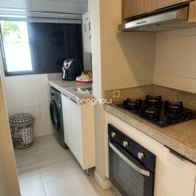 Apartamento com 71m², 1 quarto, 1 garagem, no bairro Carvoeira em Florianópolis