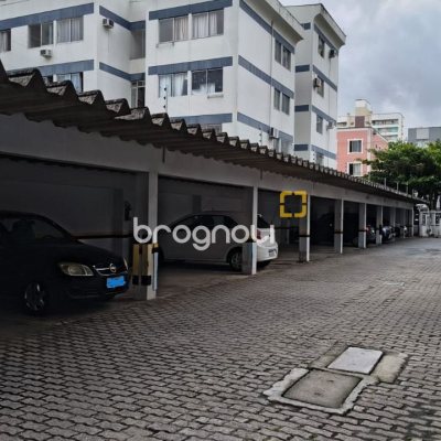 Apartamento com 65m², 3 quartos, 1 garagem, no bairro Kobrasol em São José