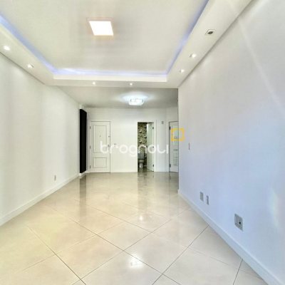 Apartamento com 131m², 3 quartos (sendo 2 suítes), 1 garagem, no bairro Campinas em São José