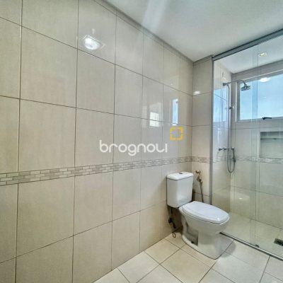 Apartamento com 131m², 3 quartos (sendo 2 suítes), 1 garagem, no bairro Campinas em São José