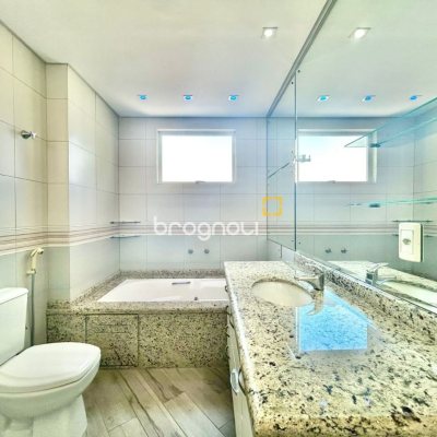 Apartamento com 131m², 3 quartos (sendo 2 suítes), 1 garagem, no bairro Campinas em São José