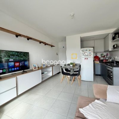 Apartamento com 63m², 2 quartos, 1 garagem, no bairro Forquilhas em São José