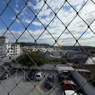 Apartamento com 63m², 2 quartos, 1 garagem, no bairro Forquilhas em São José