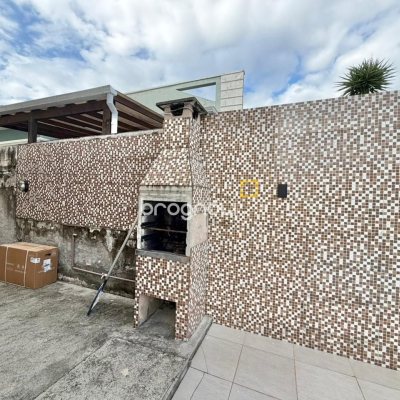 Apartamento com 63m², 2 quartos, 1 garagem, no bairro Forquilhas em São José