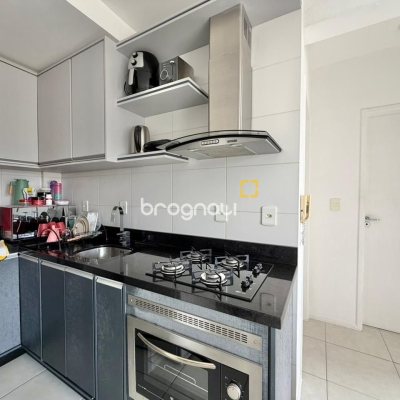 Apartamento com 63m², 2 quartos, 1 garagem, no bairro Forquilhas em São José