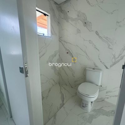 Casa com 113m², 3 quartos (sendo 2 suítes), 2 garagens, no bairro Forquilhas em São José