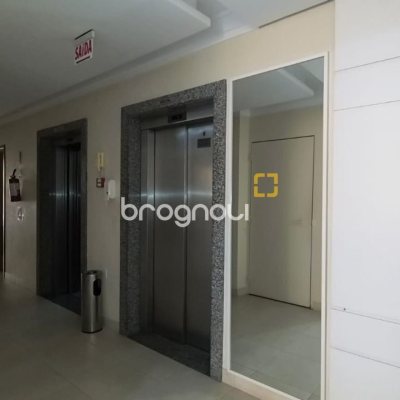 Apartamento com 81m², 2 quartos (sendo 1 suíte), 1 garagem, no bairro Coqueiros em Florianópolis