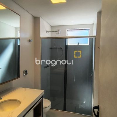 Apartamento com 81m², 2 quartos (sendo 1 suíte), 1 garagem, no bairro Coqueiros em Florianópolis