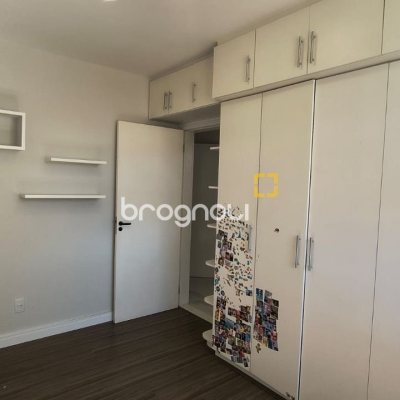 Apartamento com 81m², 2 quartos (sendo 1 suíte), 1 garagem, no bairro Coqueiros em Florianópolis