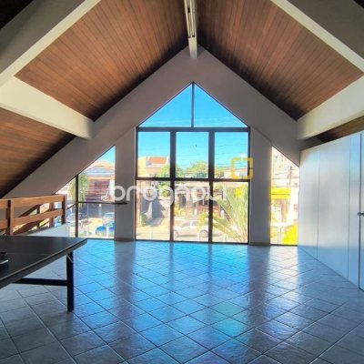 Apartamento com 81m², 2 quartos (sendo 1 suíte), 1 garagem, no bairro Coqueiros em Florianópolis
