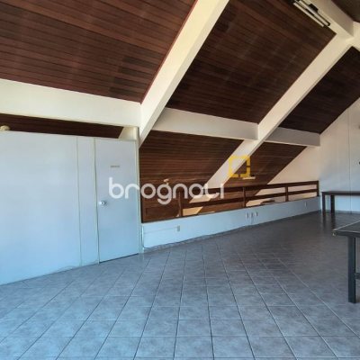 Apartamento com 81m², 2 quartos (sendo 1 suíte), 1 garagem, no bairro Coqueiros em Florianópolis