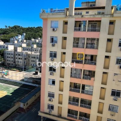 Apartamento com 81m², 2 quartos (sendo 1 suíte), 1 garagem, no bairro Coqueiros em Florianópolis