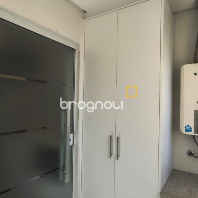 Apartamento com 81m², 2 quartos (sendo 1 suíte), 1 garagem, no bairro Coqueiros em Florianópolis